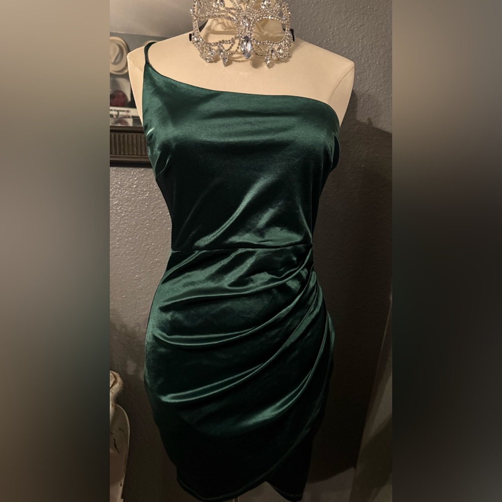 Windsor One Shoulder Emerald Dress